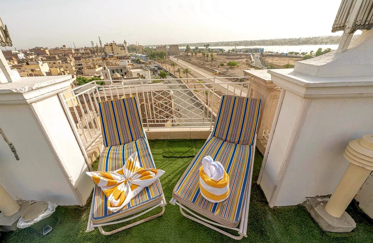 Private Nile Loungers
