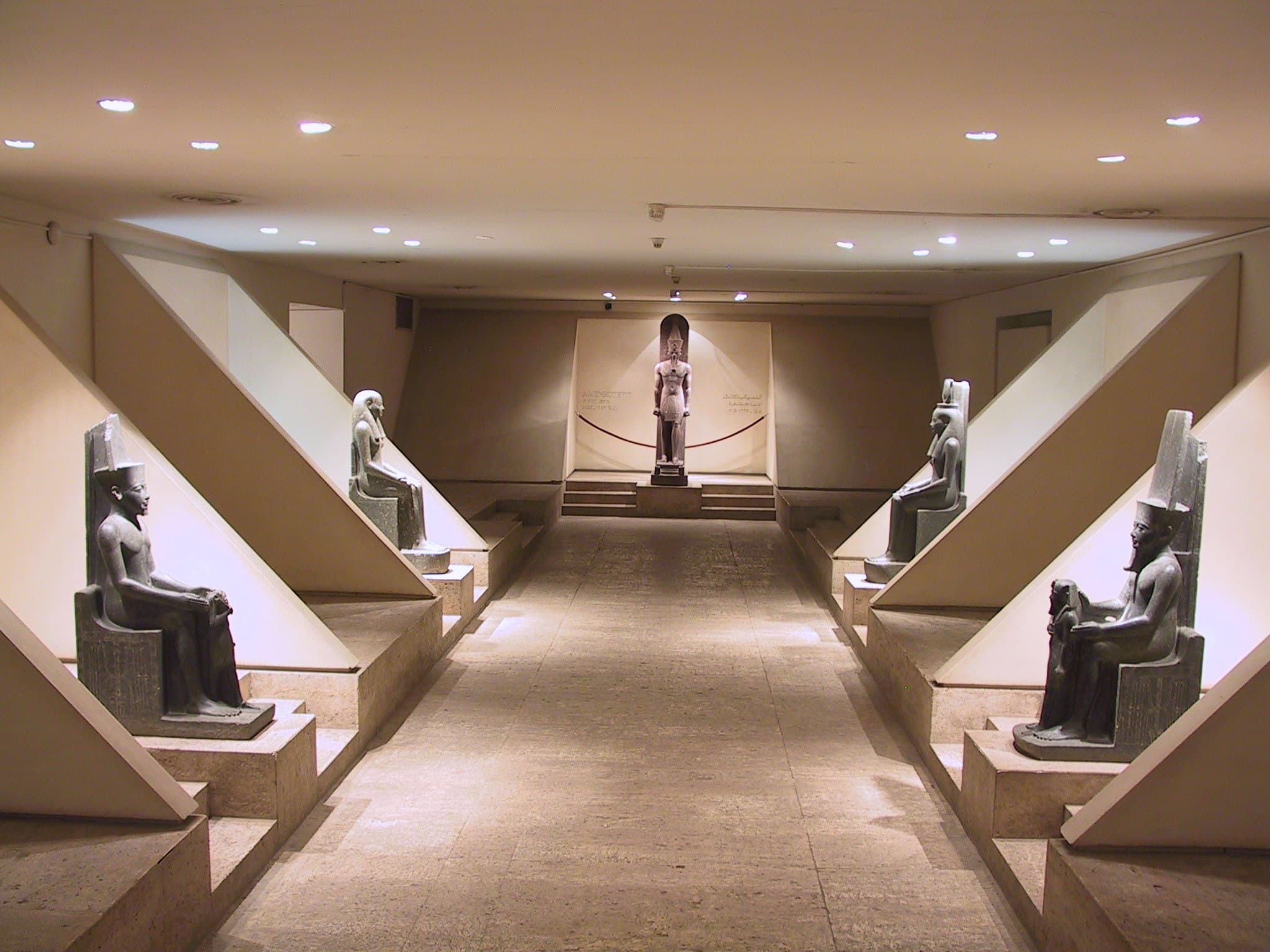 Luxor Museum interior